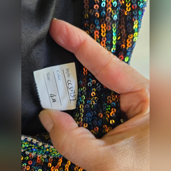 Mac Duggal, Mini Sequined Dress with Plunging Neckline, Black Multi, Size 4, NWT - Picture 11 of 13